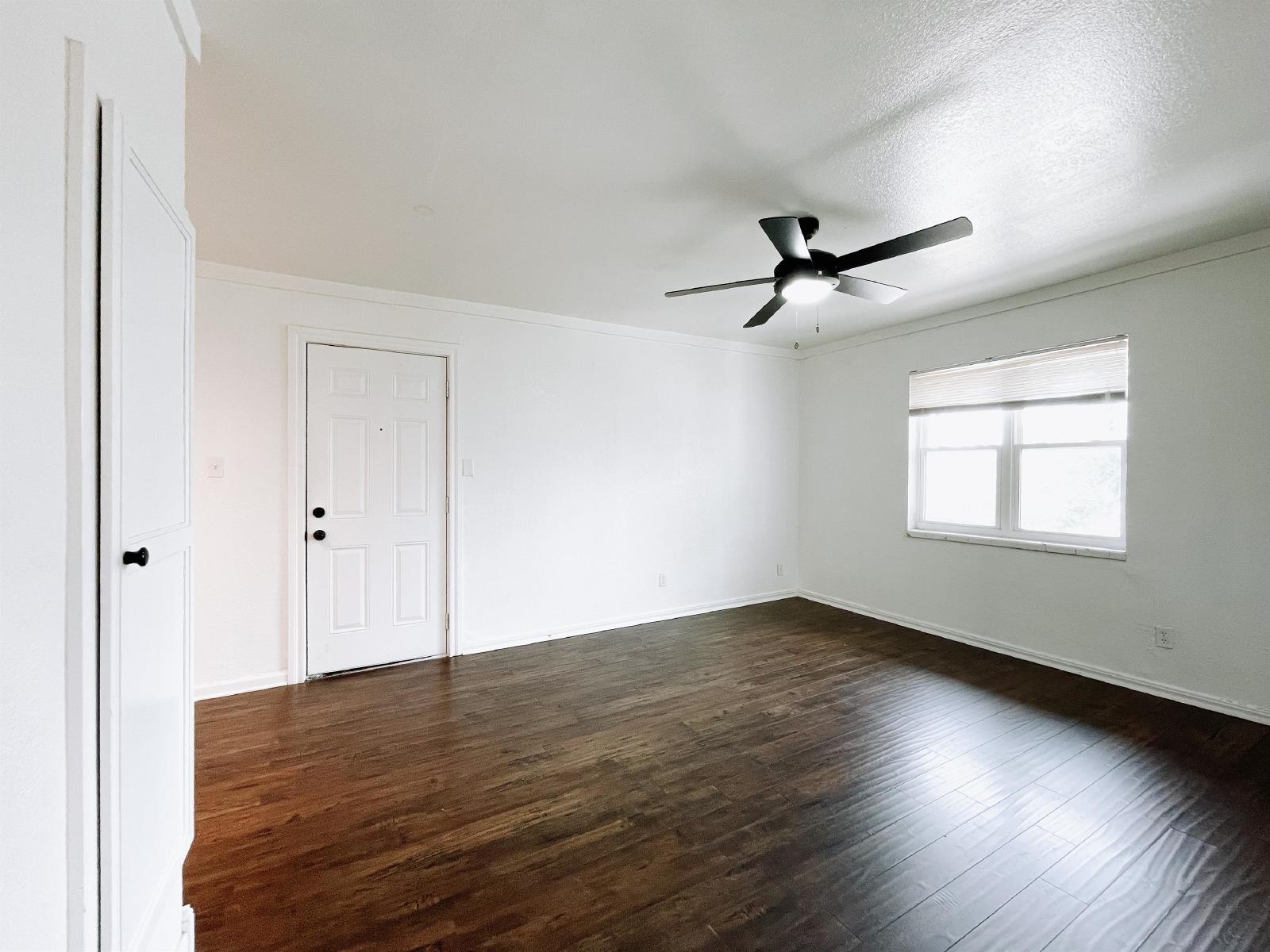 1714 N Lindsay Ave - 6 property image