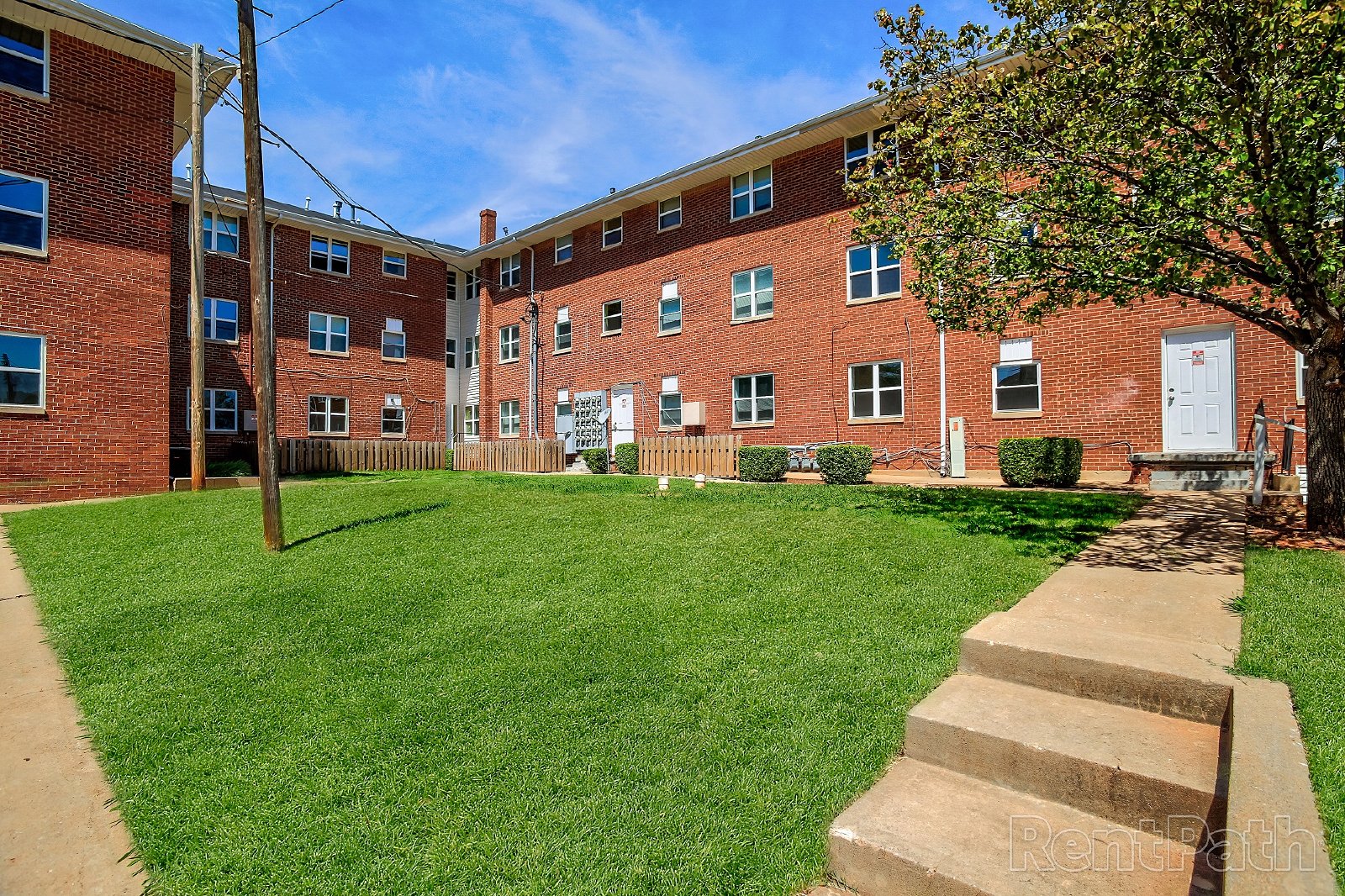 1714 N Lindsay Ave - 6 property image