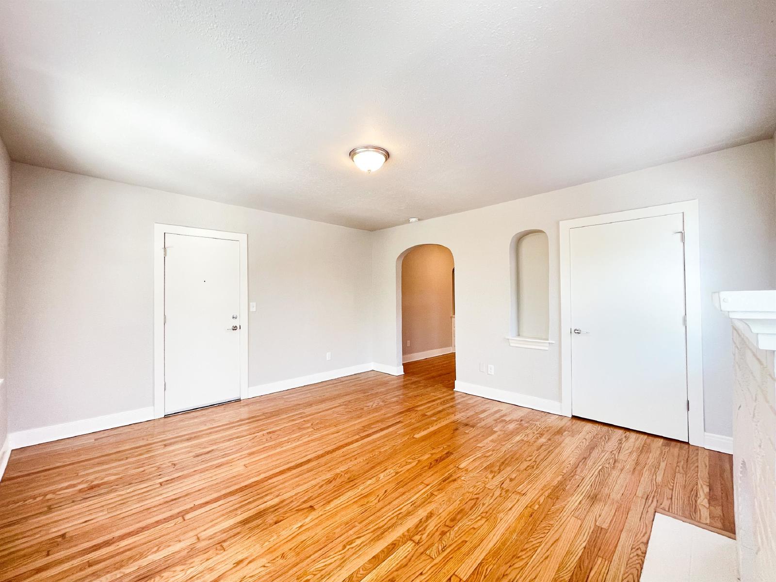 835 East Drive - 8 property image