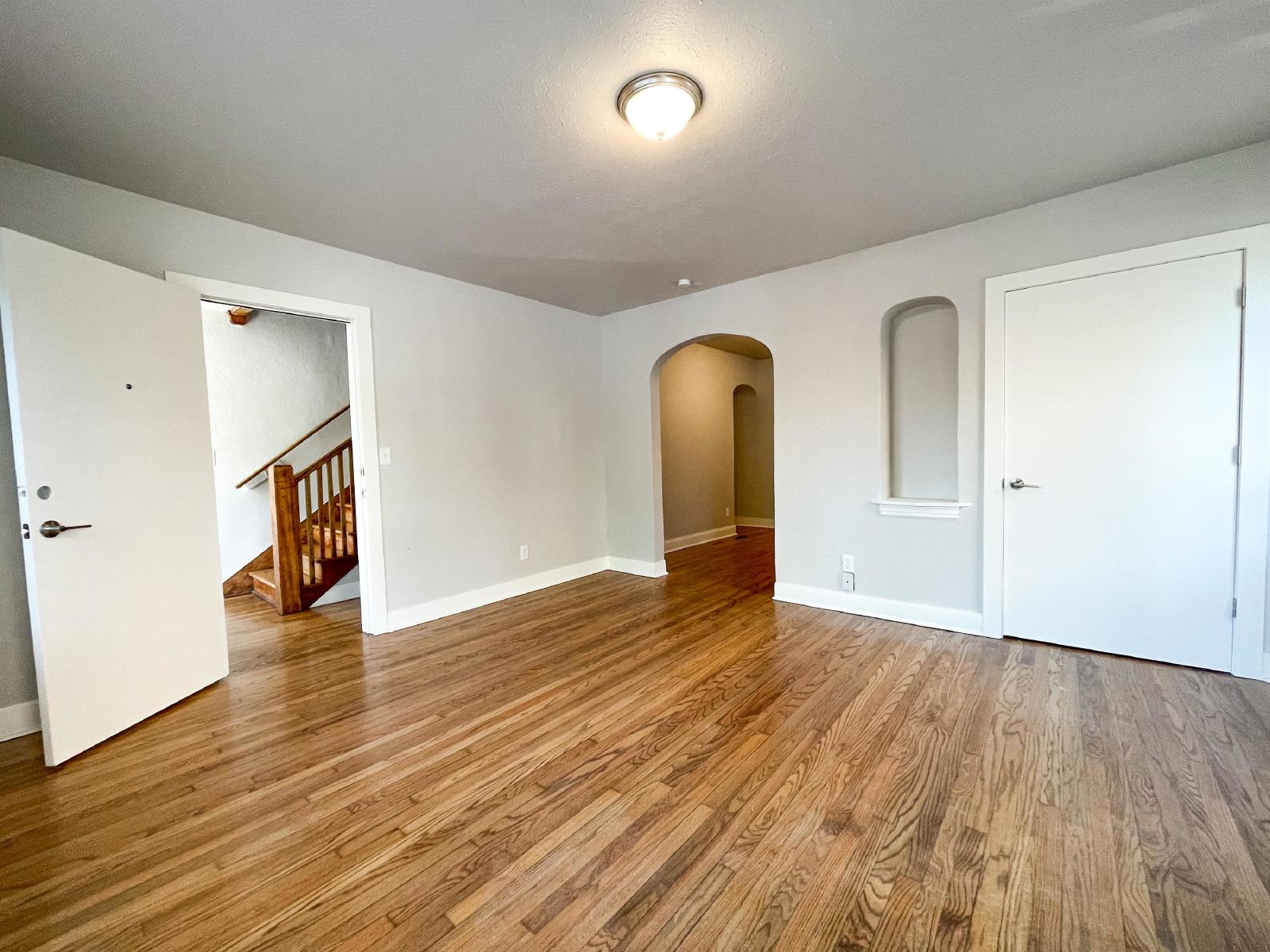 835 East Drive - 8 property image