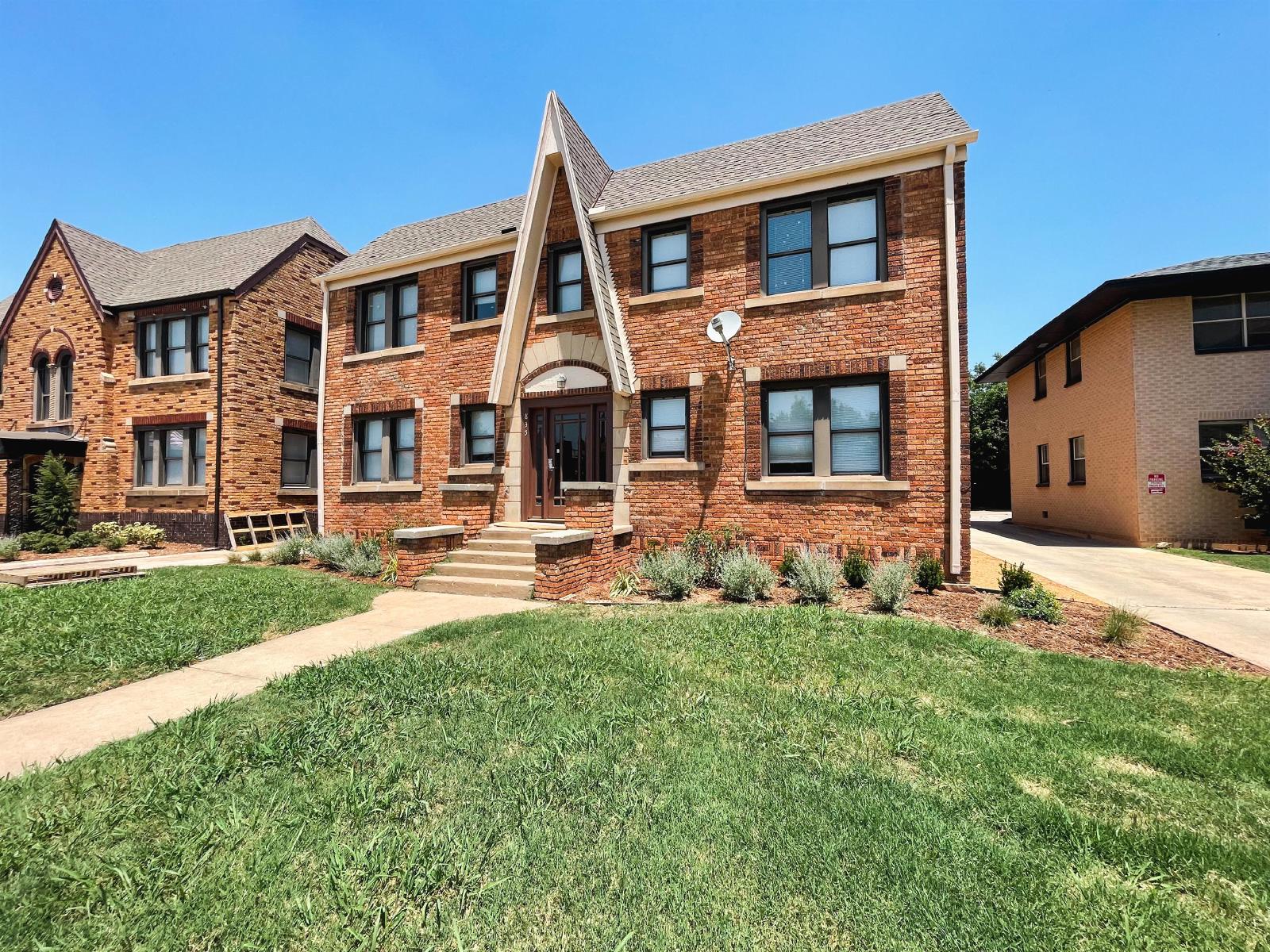 835 East Drive - 8 property image