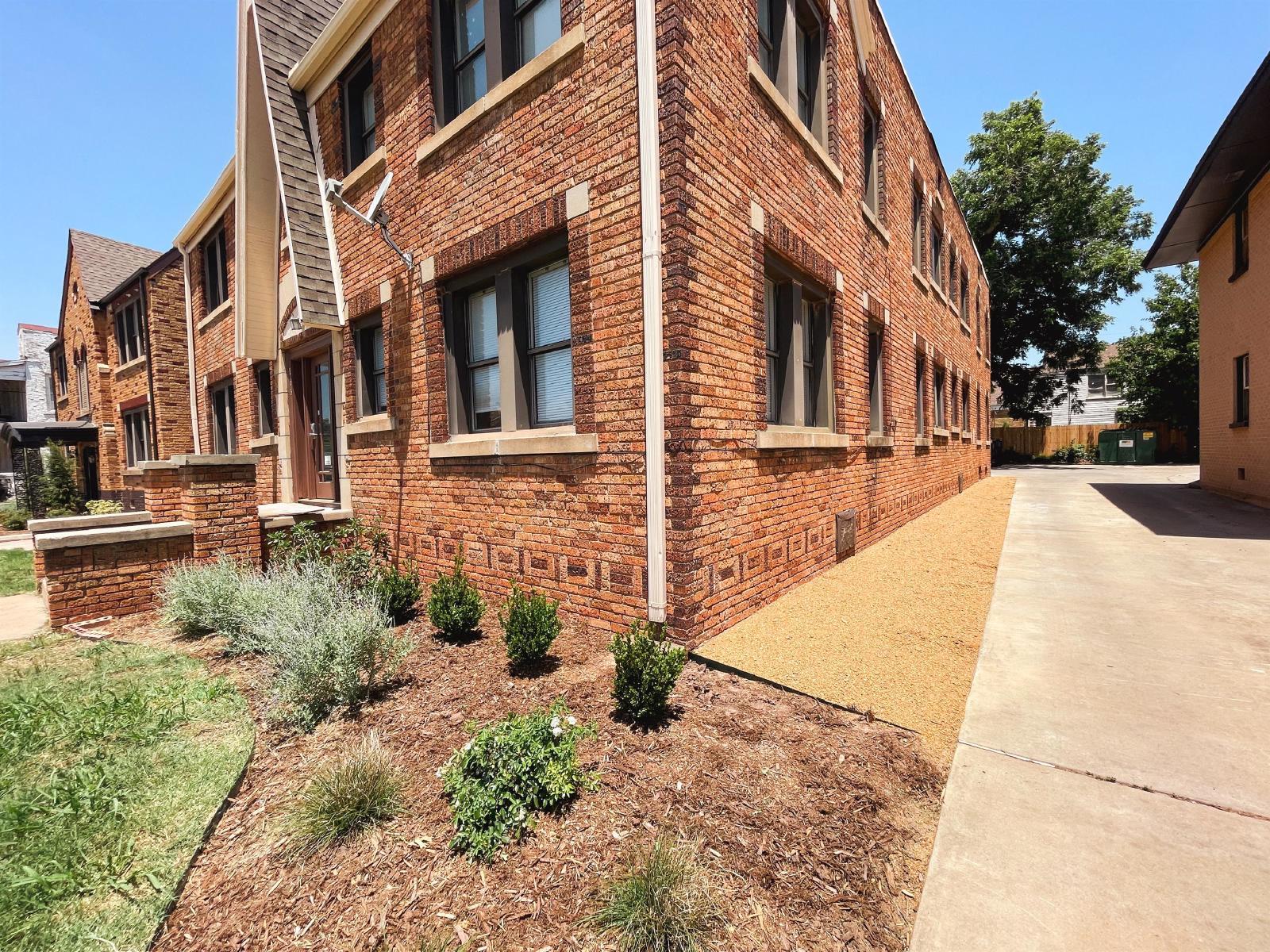 835 East Drive - 8 property image