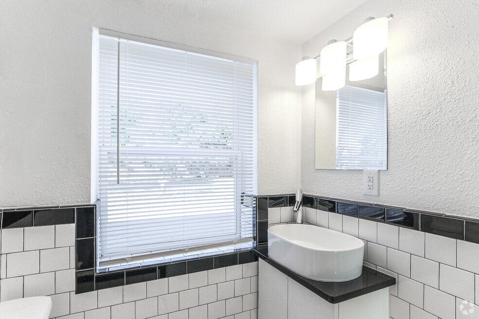 701 Culbertson Drive - 07 property image