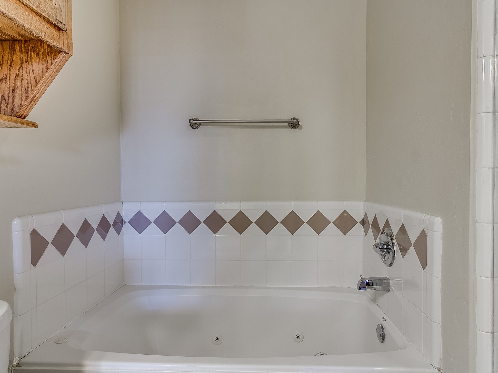901 Northeast 26th Ct. - 1 property image