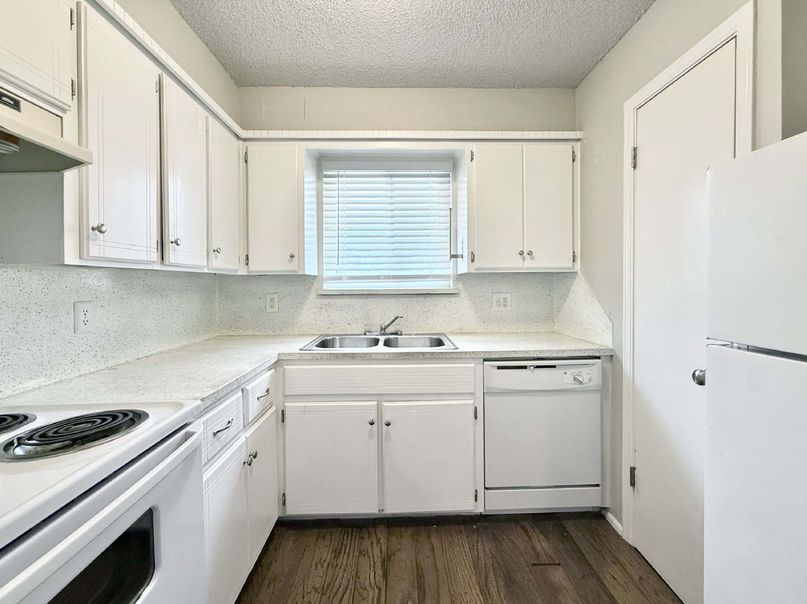 Paseo24 - 820-19 property image