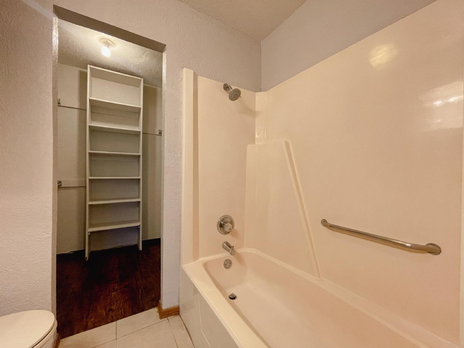 1316/1318 Pennington Avenue - 1318 Pennington Ave property image