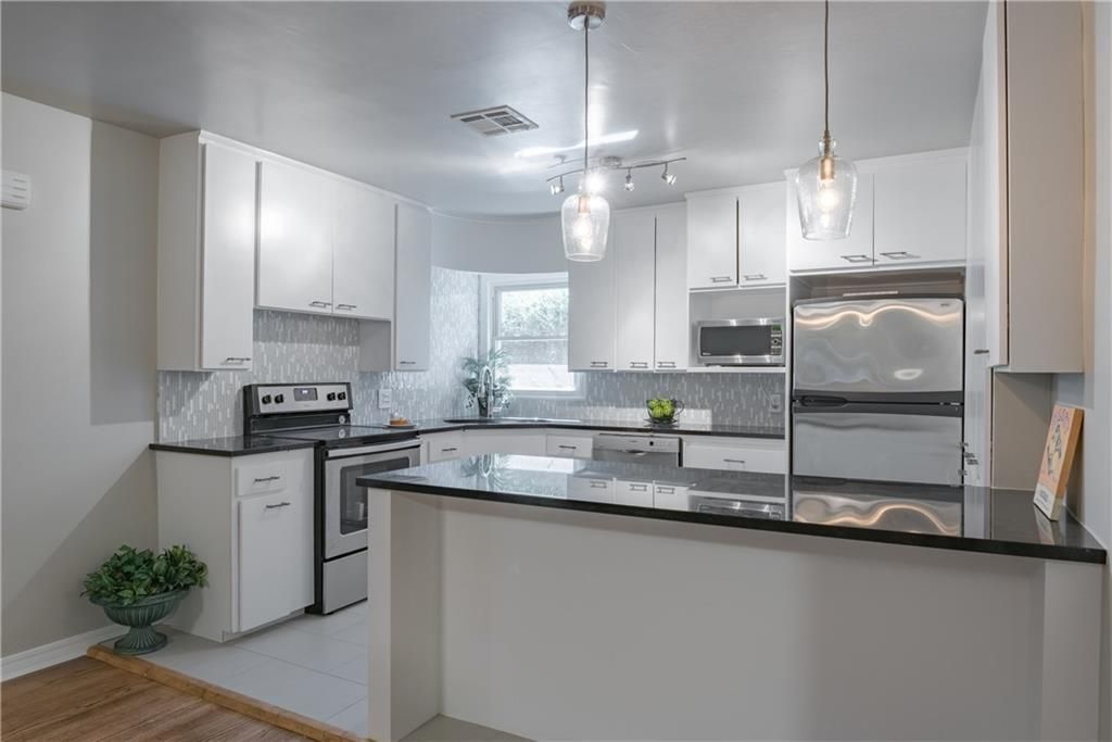 4713 North Harvey Parkway - 1 property image