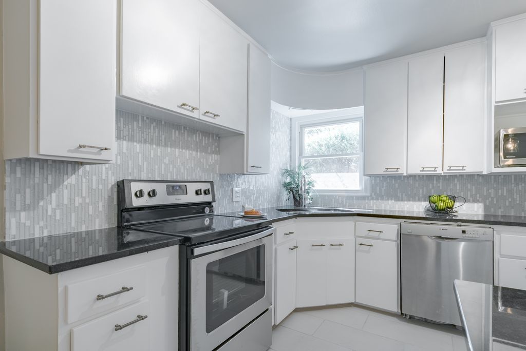 4713 North Harvey Parkway - 1 property image