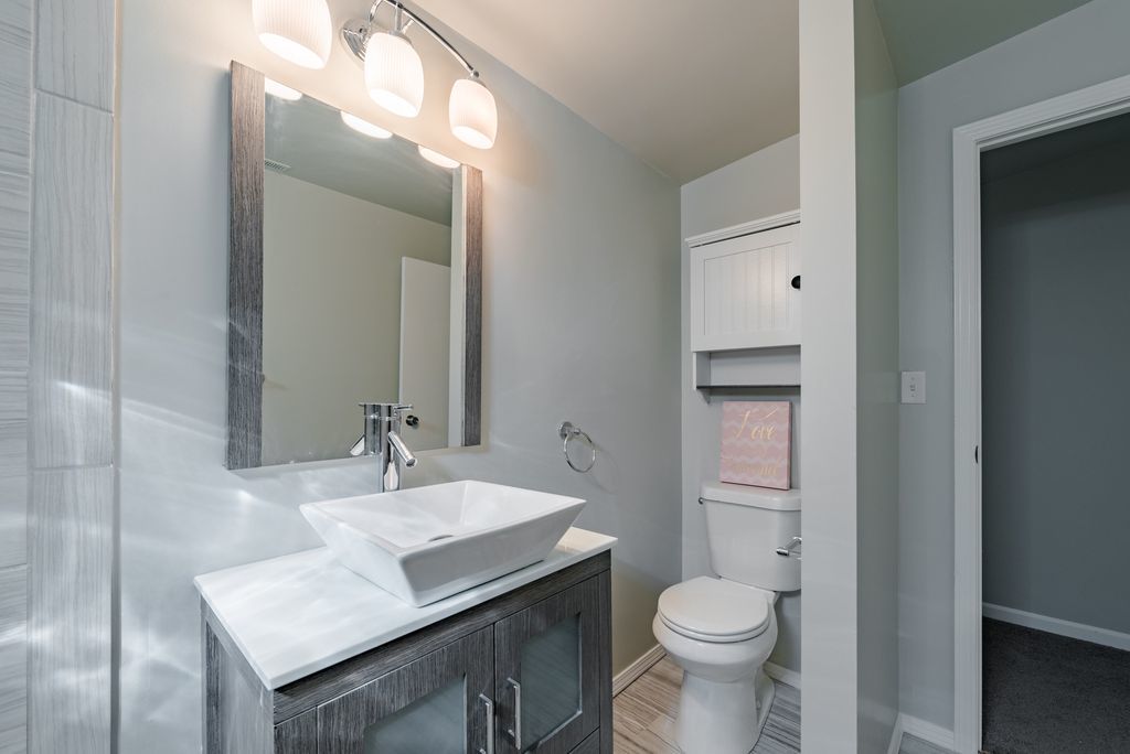 4713 North Harvey Parkway - 1 property image