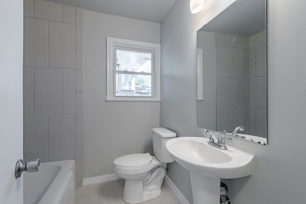 4713 North Harvey Parkway - 1 property image