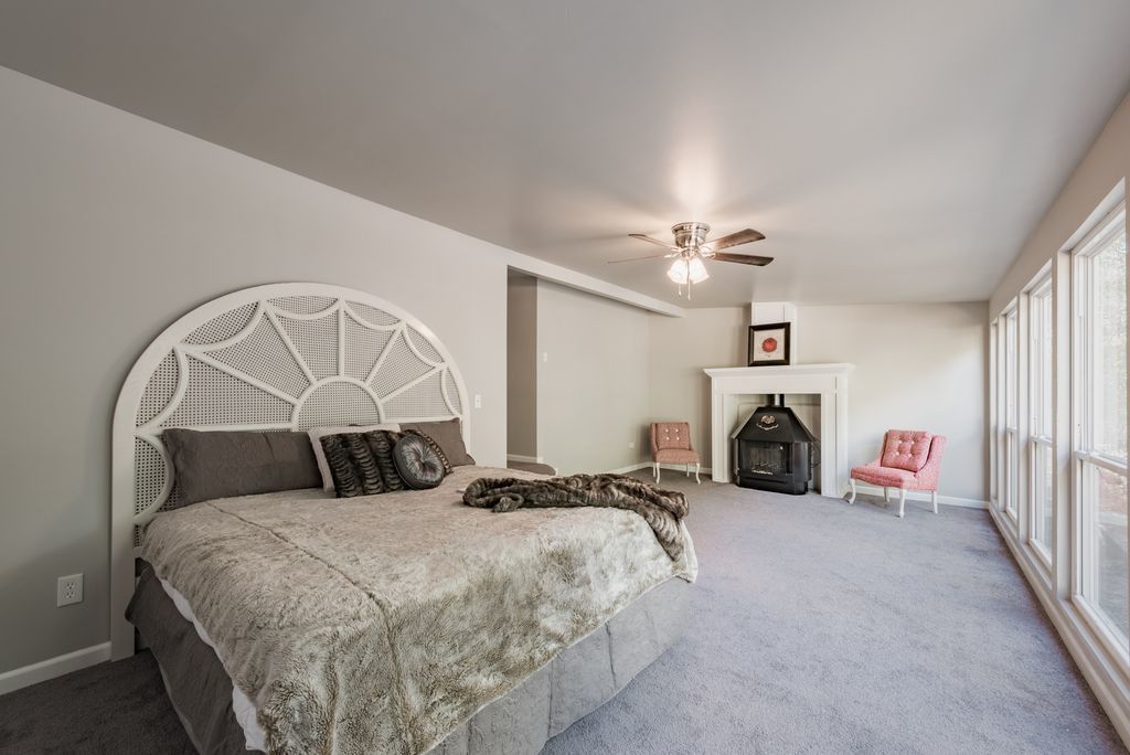 4713 North Harvey Parkway - 1 property image