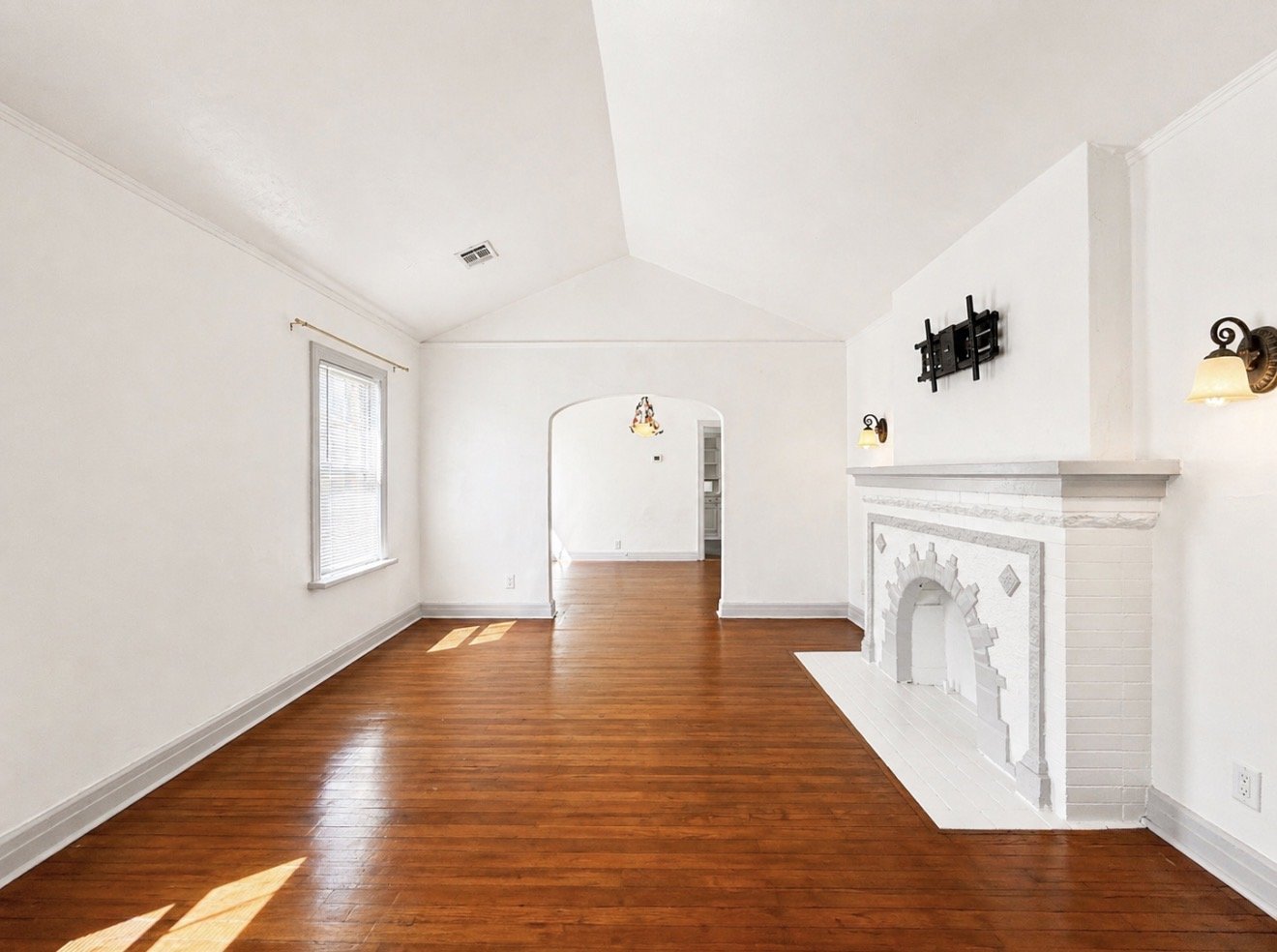 939/941 East Drive - 939 property image