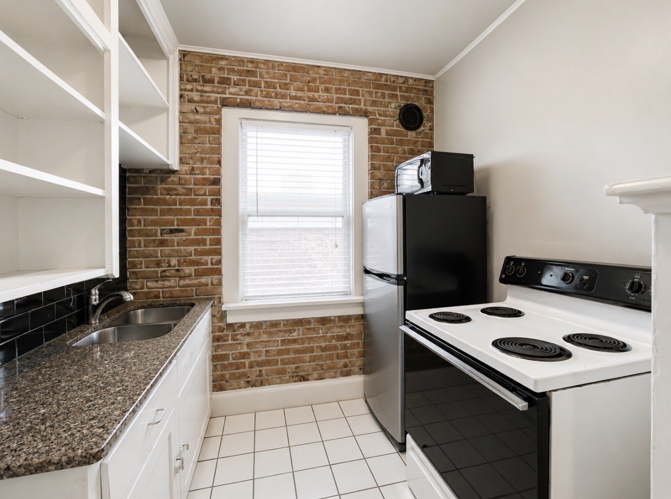 Florence Apartments - 02 property image