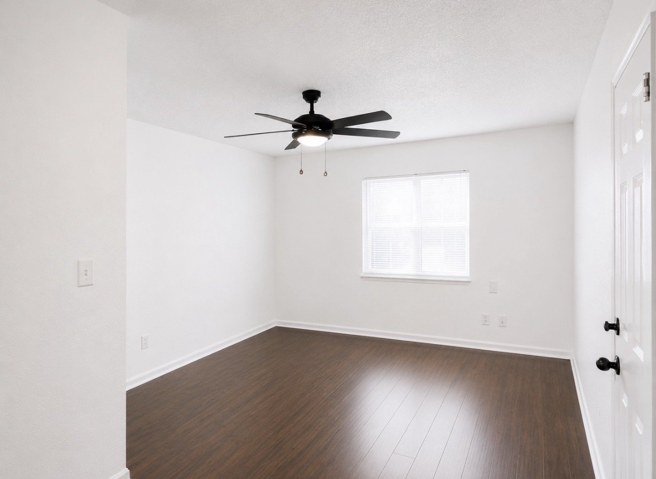 1722 N Lindsay Ave - 3 property image