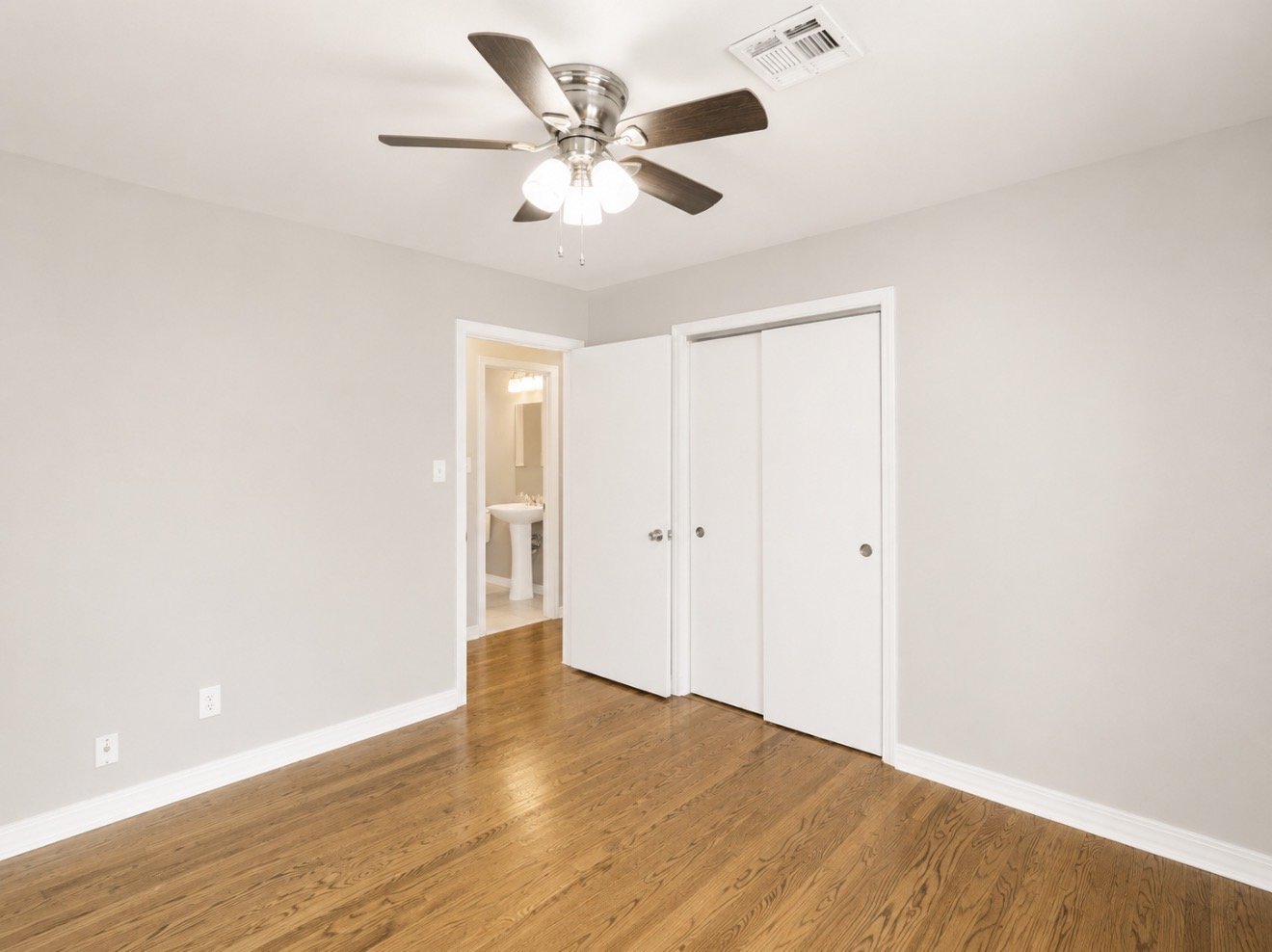 4713 North Harvey Parkway - 1 property image