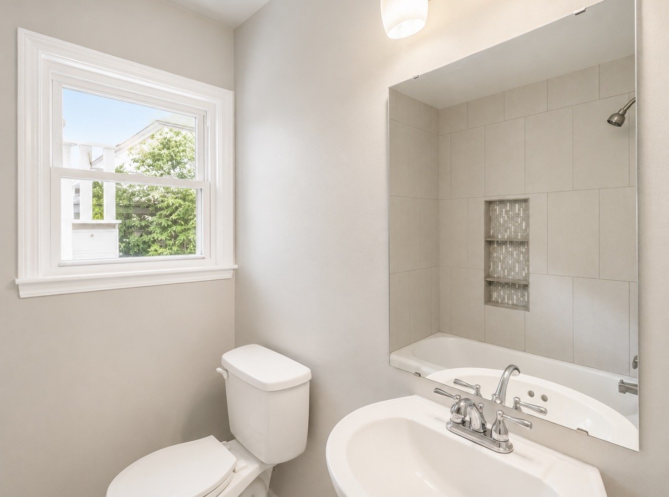 4713 North Harvey Parkway - 1 property image