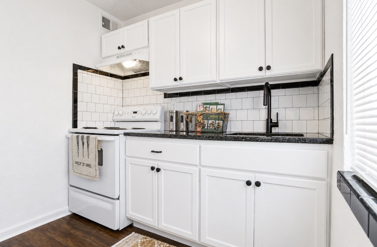 1714 N Lindsay Ave - 2 property image