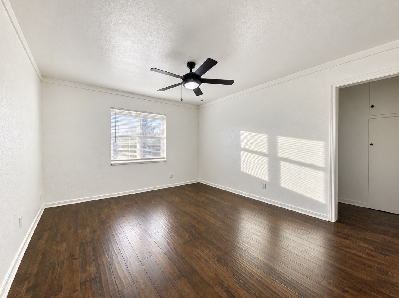 1714 N Lindsay Ave - 6 property image