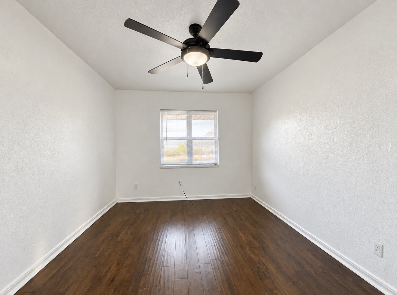 1714 N Lindsay Ave - 6 property image