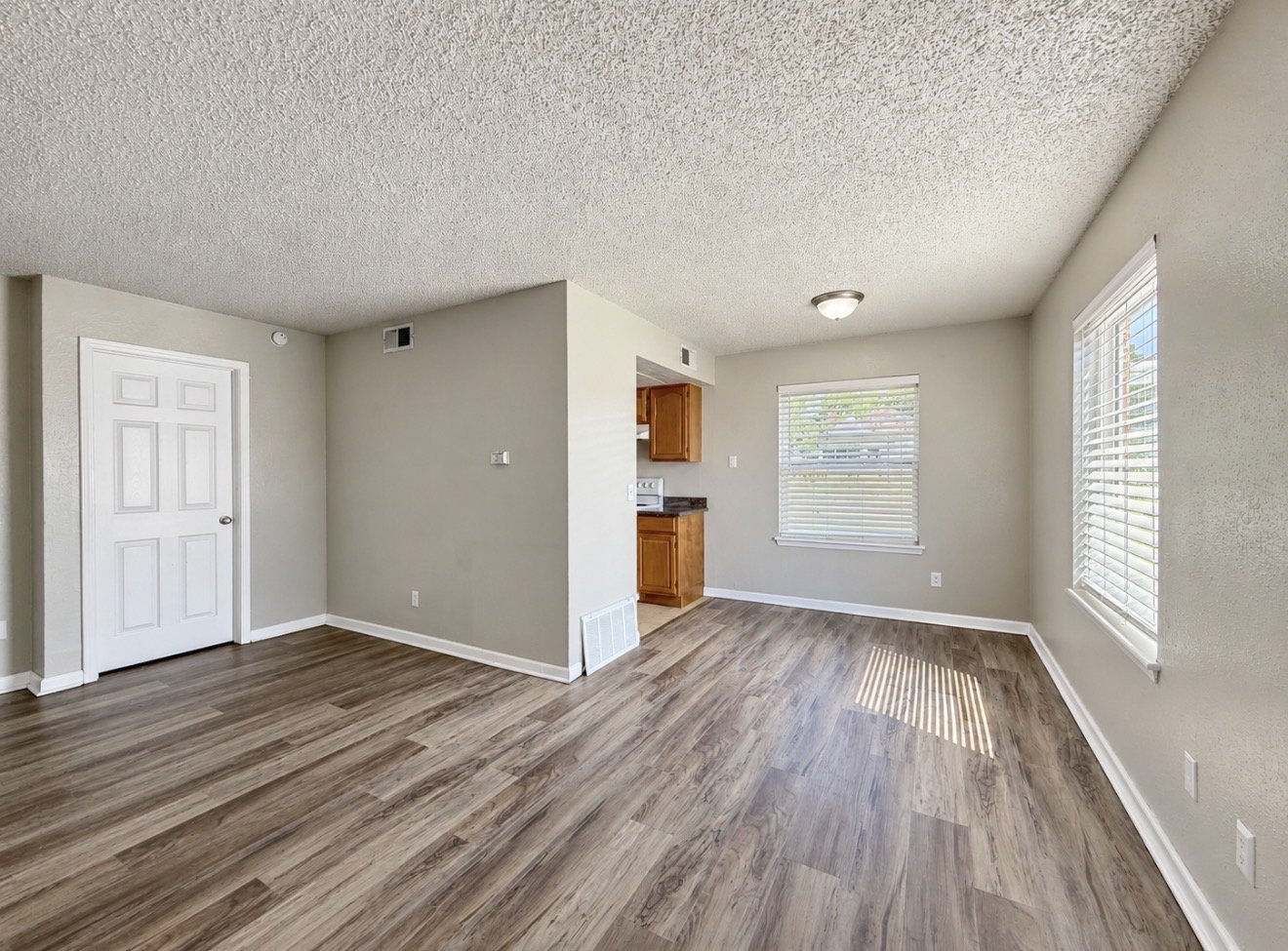 Paseo24 - 900-12 property image