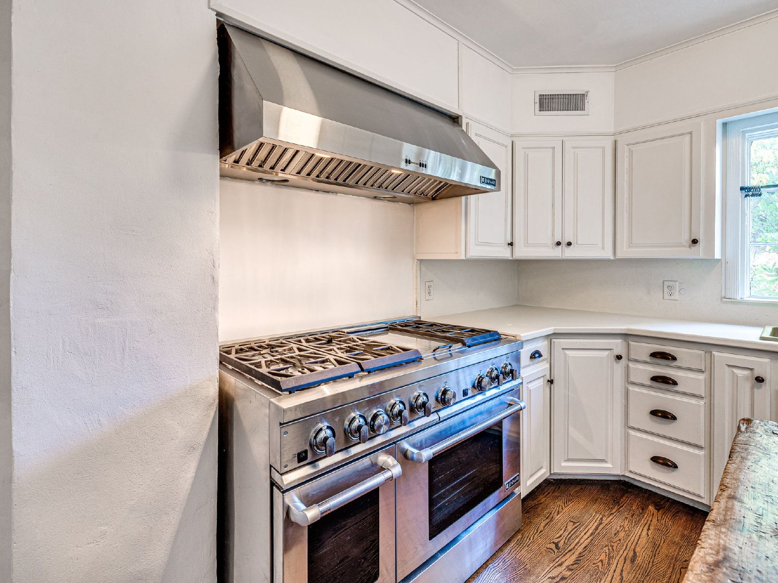 836 Northwest 39th Street - 1 property image