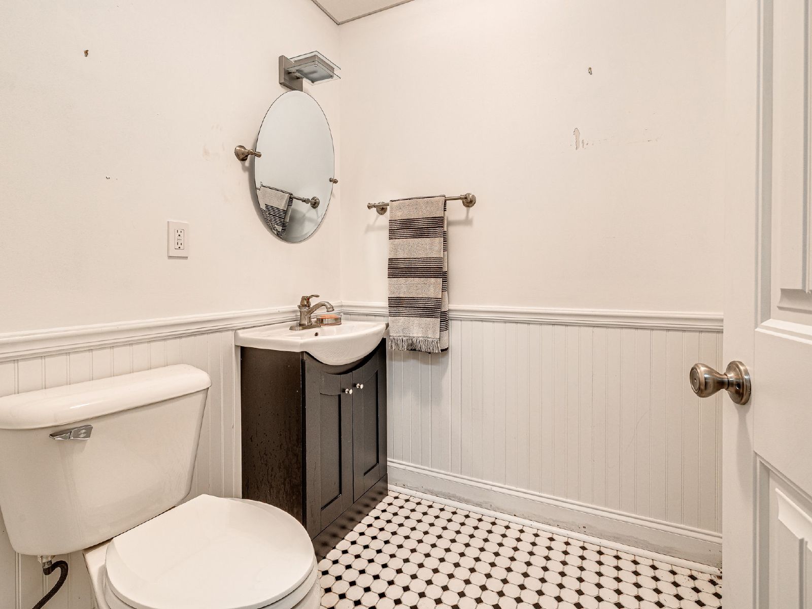 836 Northwest 39th Street - 1 property image